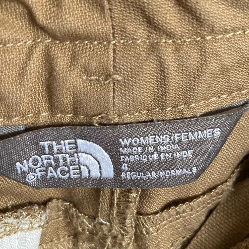 The North Face Tan Camel Cargo Hiking Casual Shorts  5” inseam size 4 - Picture 8 of 9